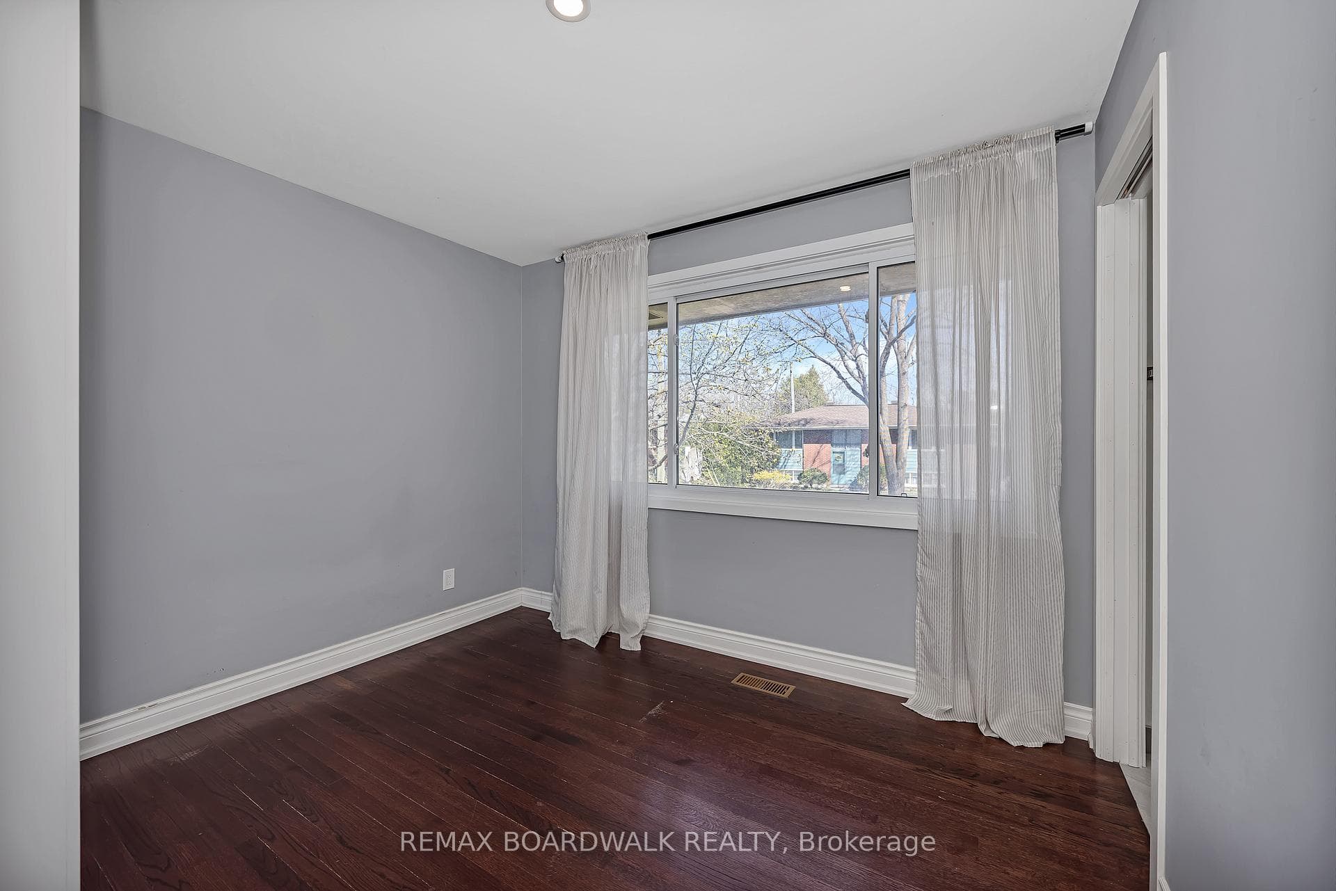956 Garwood Avenue photo 13