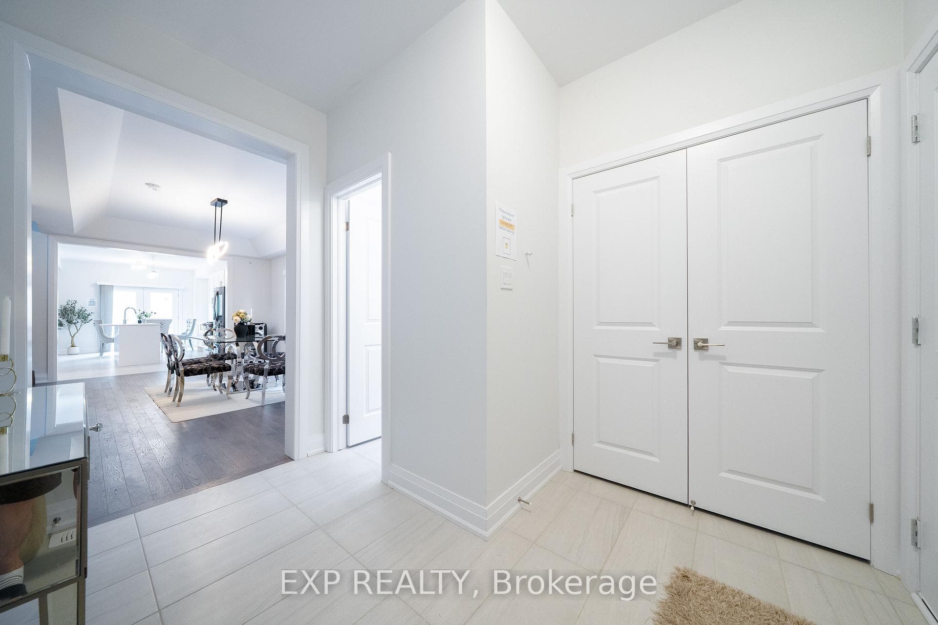 114 Seguin Street photo 4