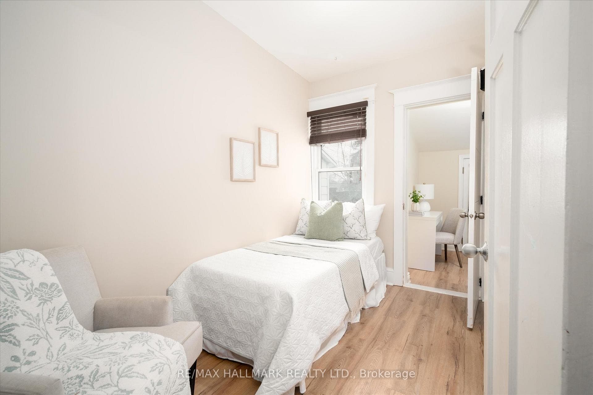 282 Lee Avenue photo 15