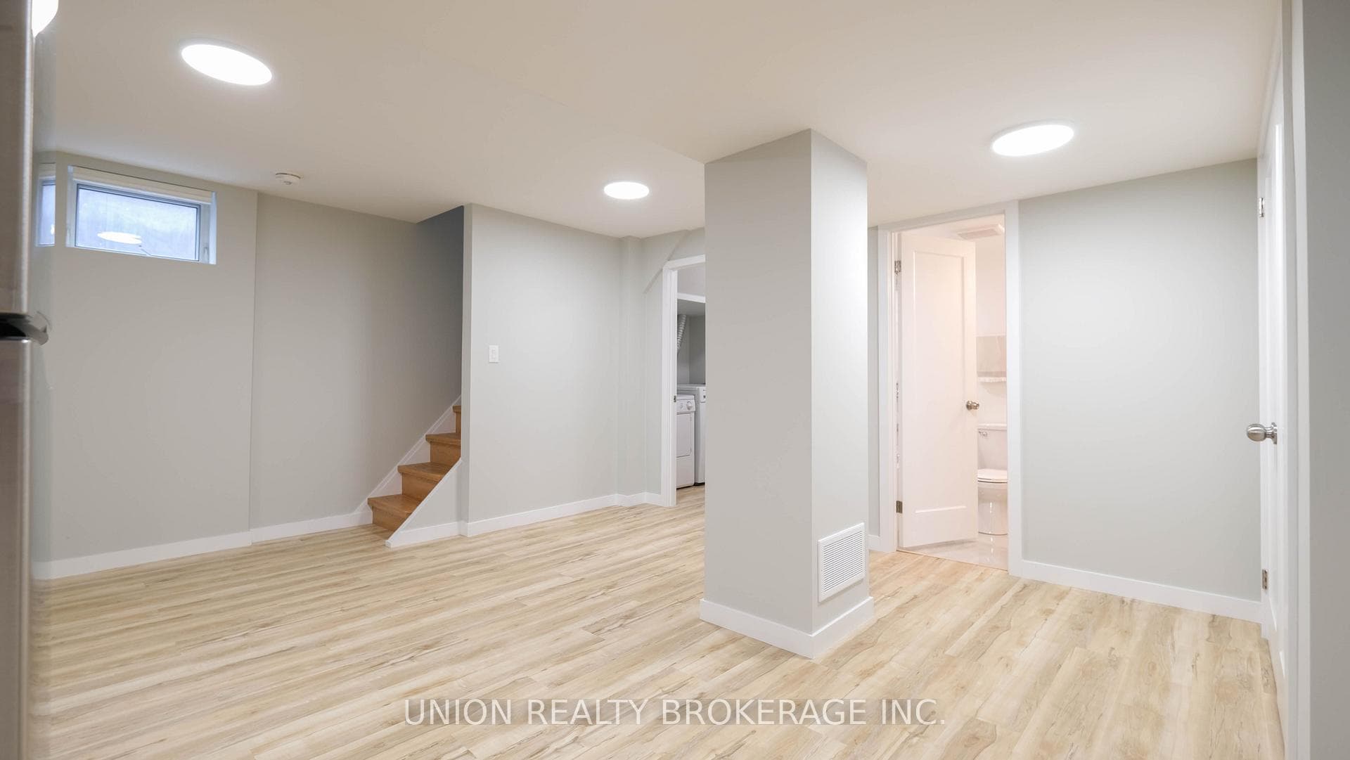 40 Winston Avenue Unit Unit B photo 5