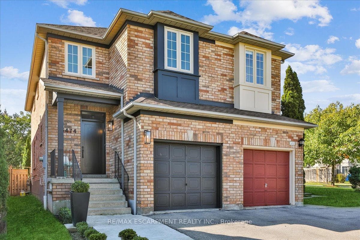 5474 Palmerston Crescent photo 1