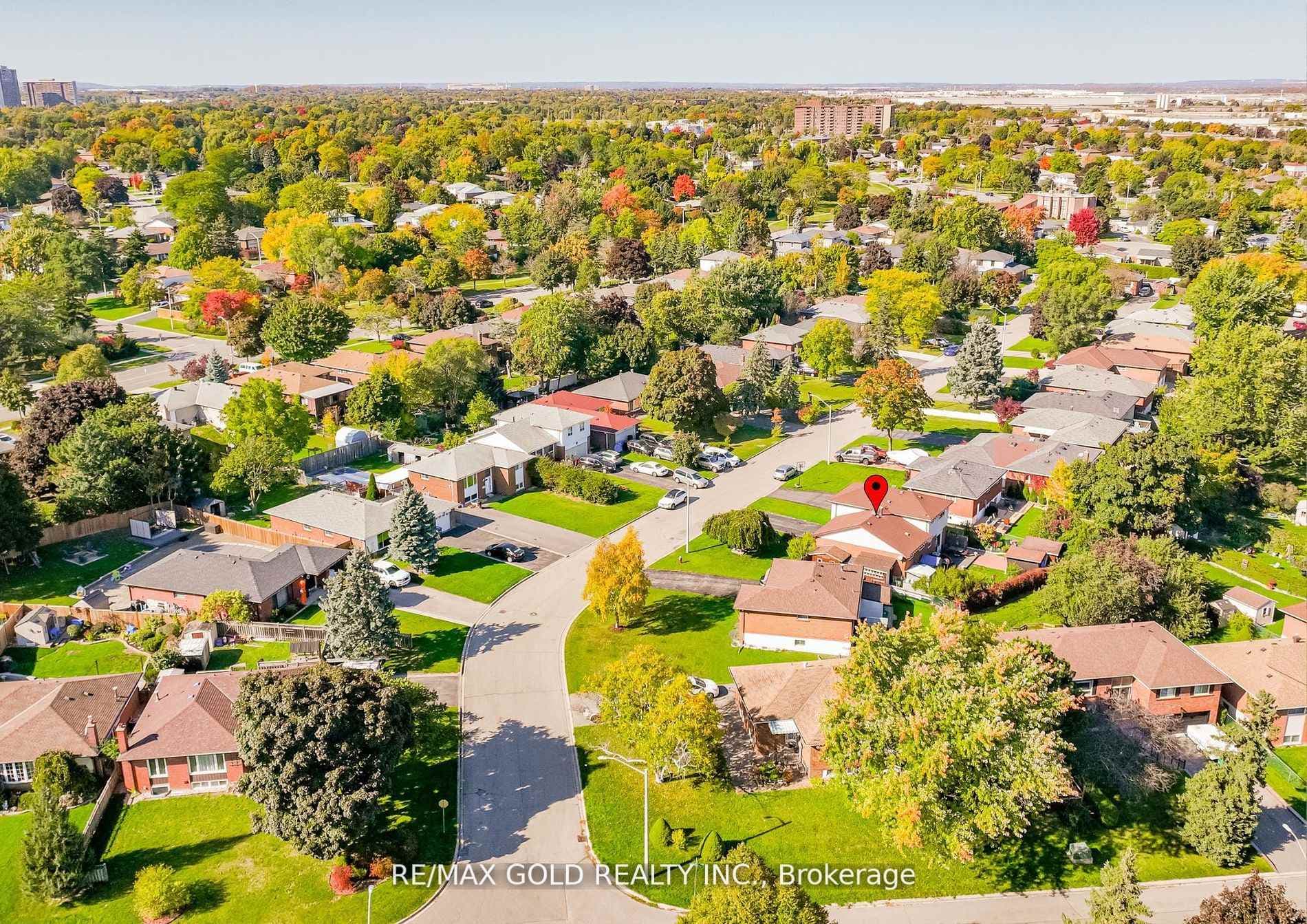 9 Dunster Crescent photo 39