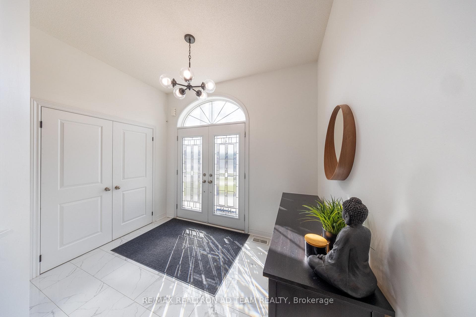 693 Audley Road photo 2
