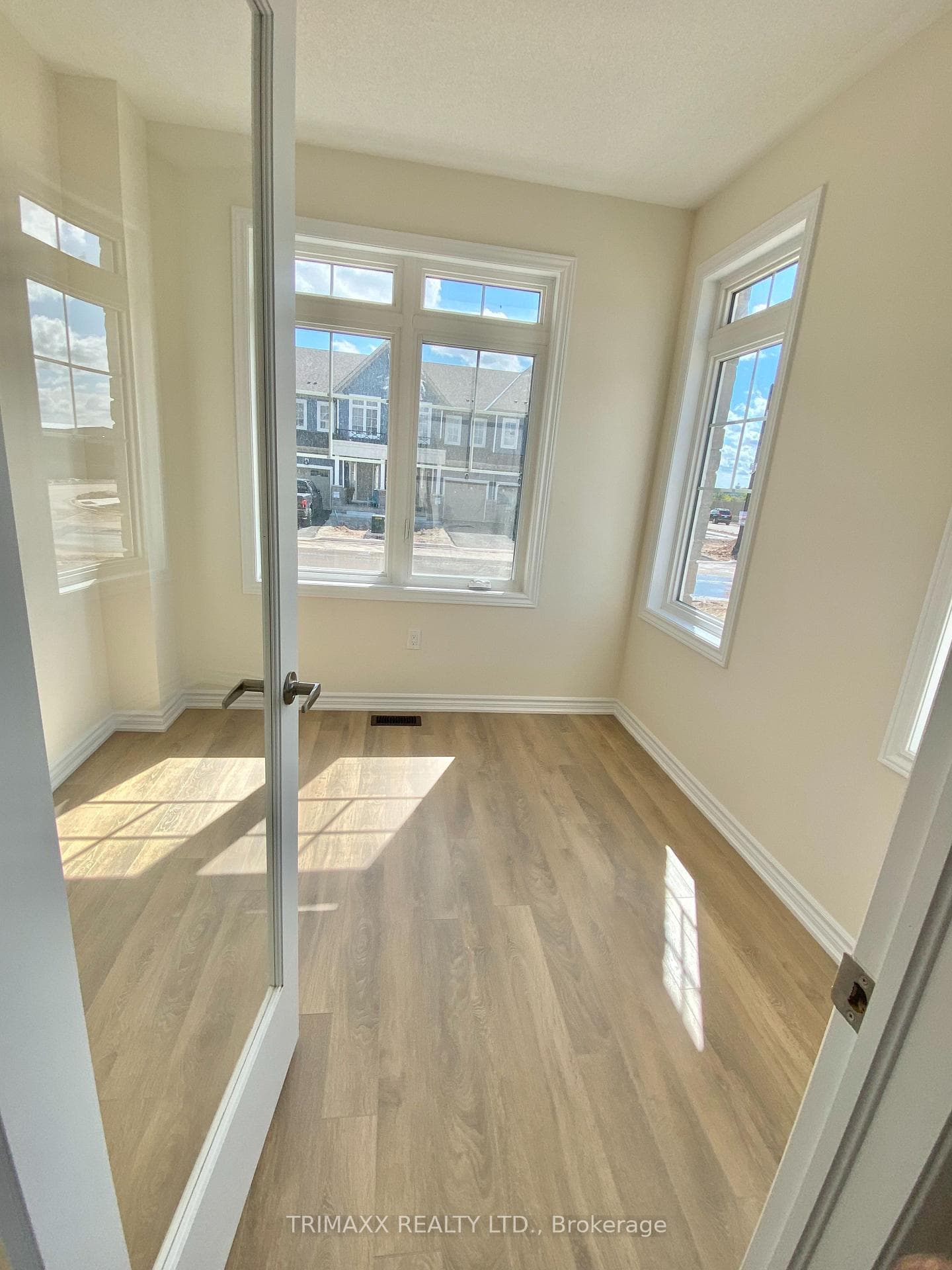 164 Mcgill Avenue photo 8