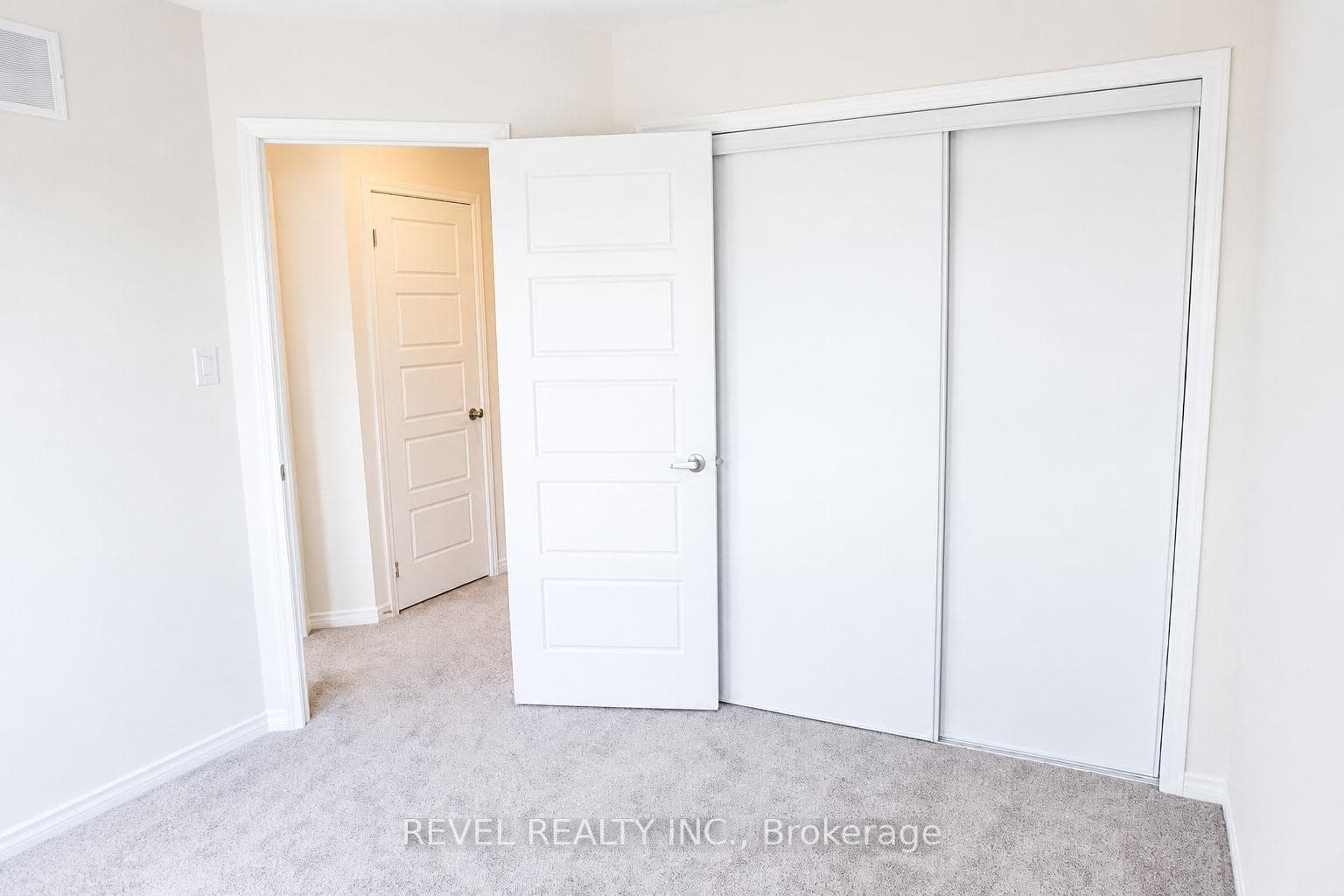 62 Munro Circle photo 14