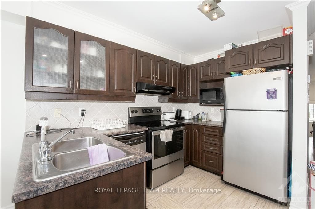186 MONTMORENCY Way photo 17
