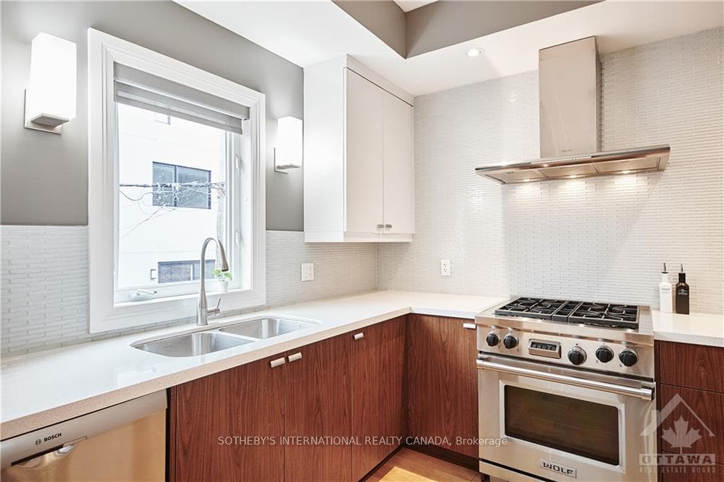 384 BERKLEY Avenue photo 10