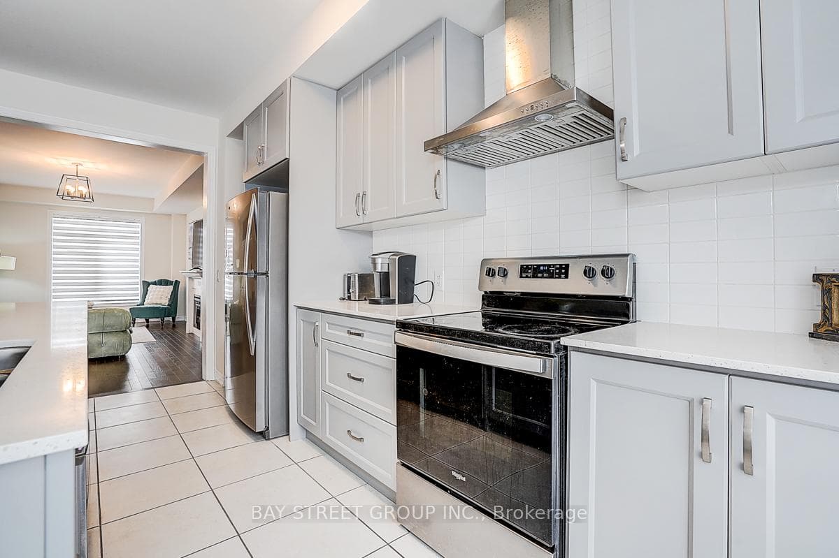 19 Morrison Crescent photo 11