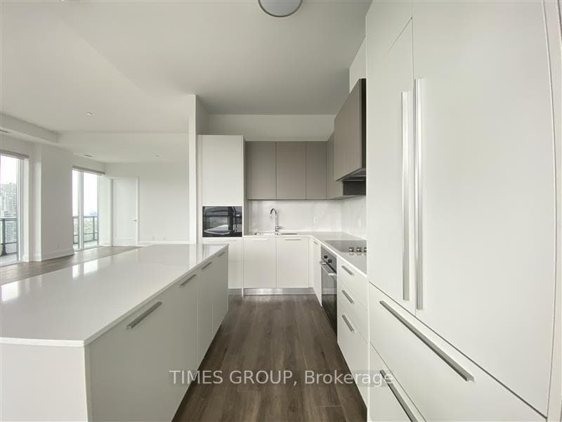 65 Broadway Avenue Unit 3902 photo 10