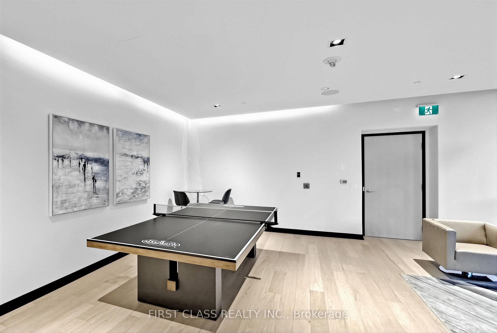395 Bloor Street Unit 4203 photo 32