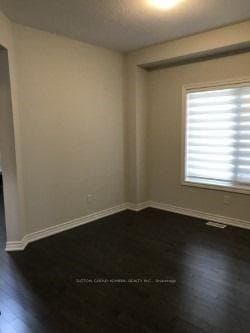 135 Knight Street photo 6