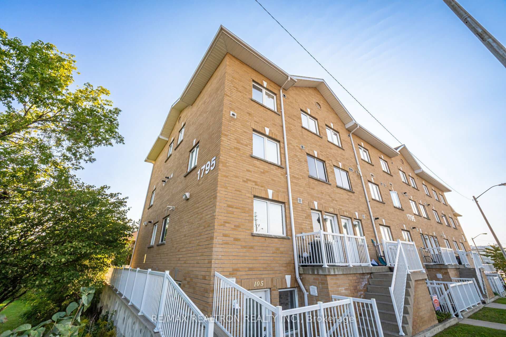 1795 Markham Road Unit 201 photo 32