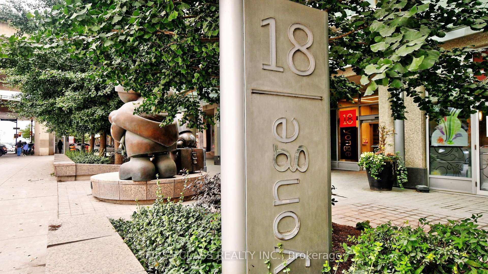 18 Yonge Street Unit 2204 photo 4