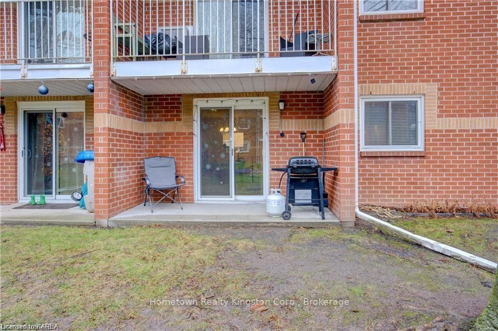 573 ARMSTRONG Road Unit 107 photo 19