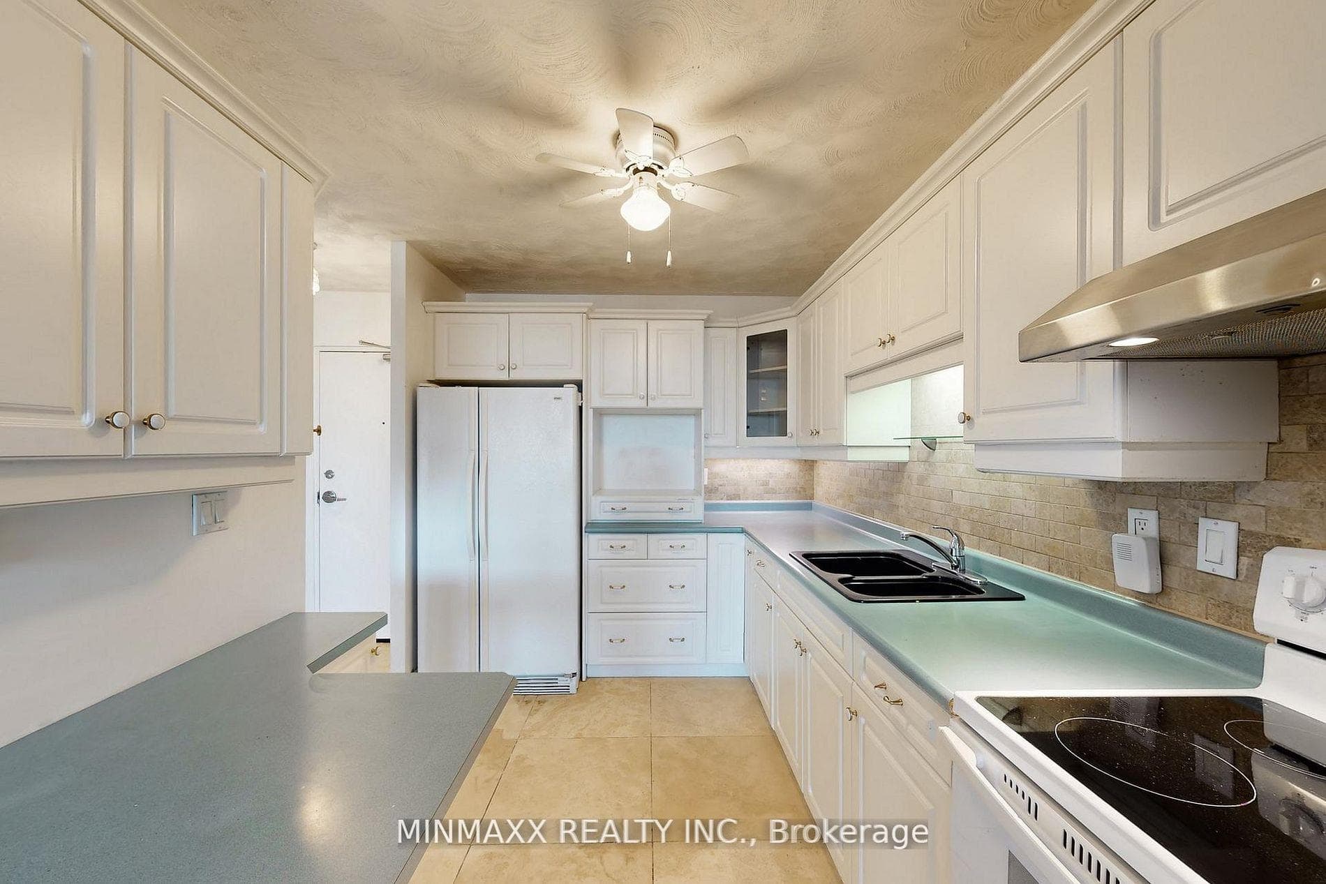 81 Millside Drive Unit 703 photo 20