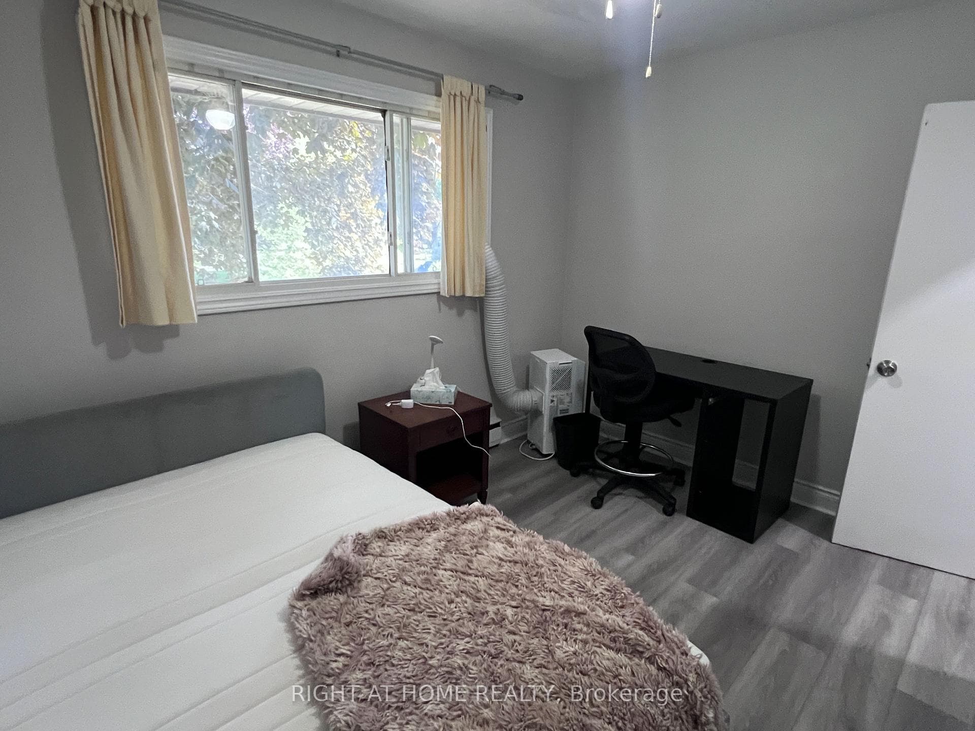 46 Radcliffe Crescent photo 25