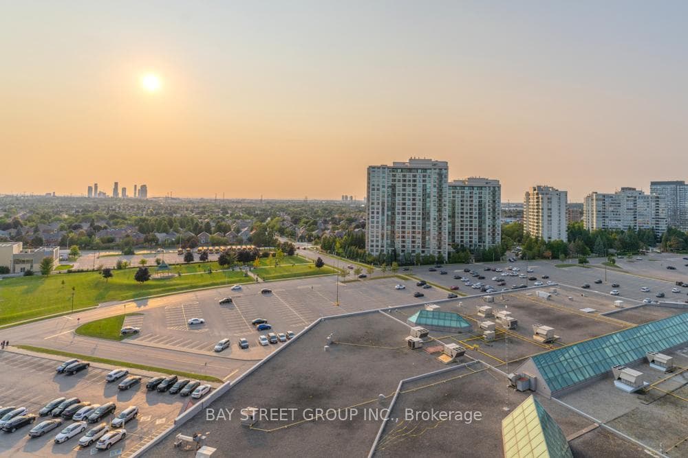50 Upper Mall Way Unit 1005 B photo 25