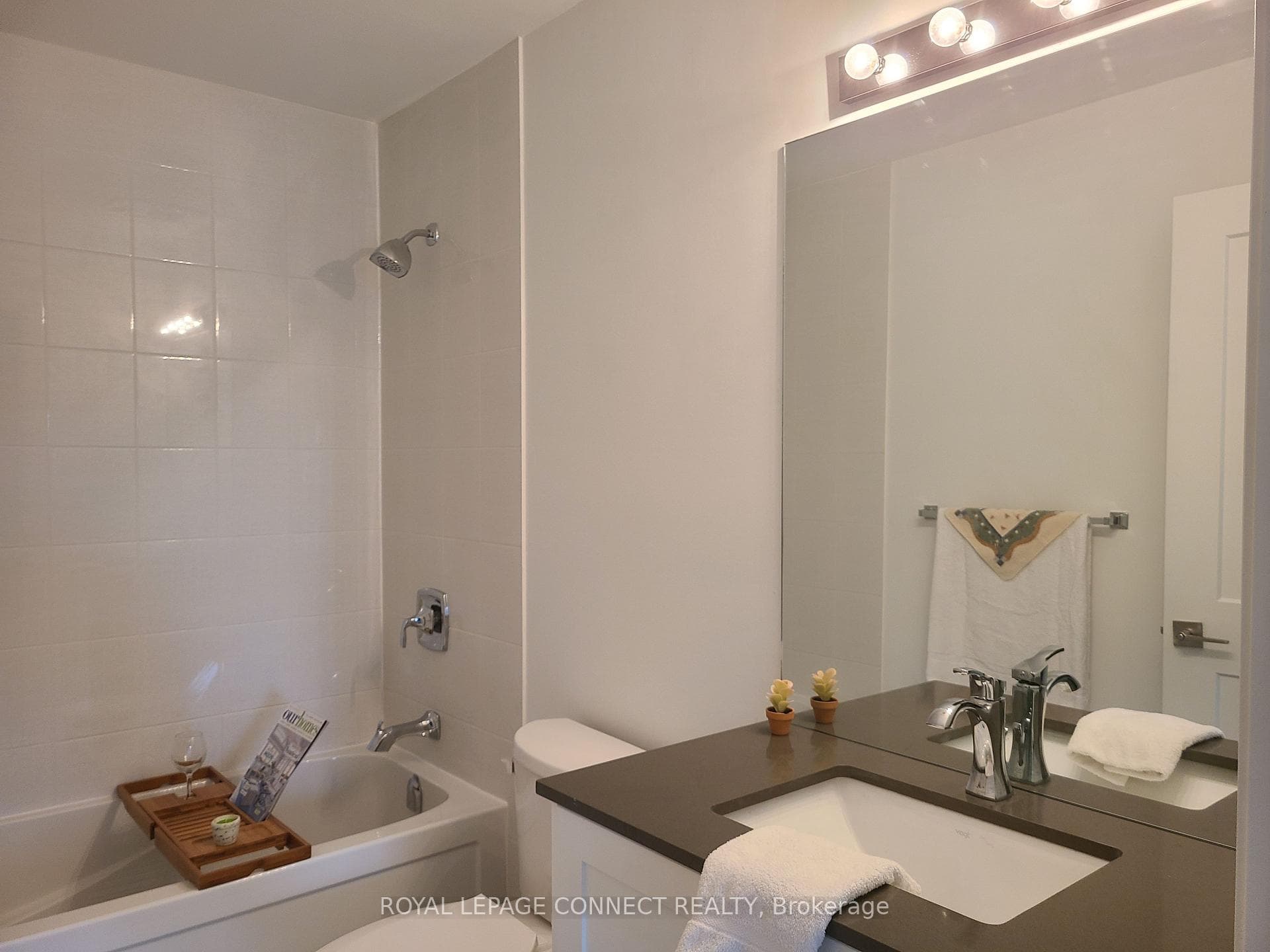 4pc Ensuite Bathroom
