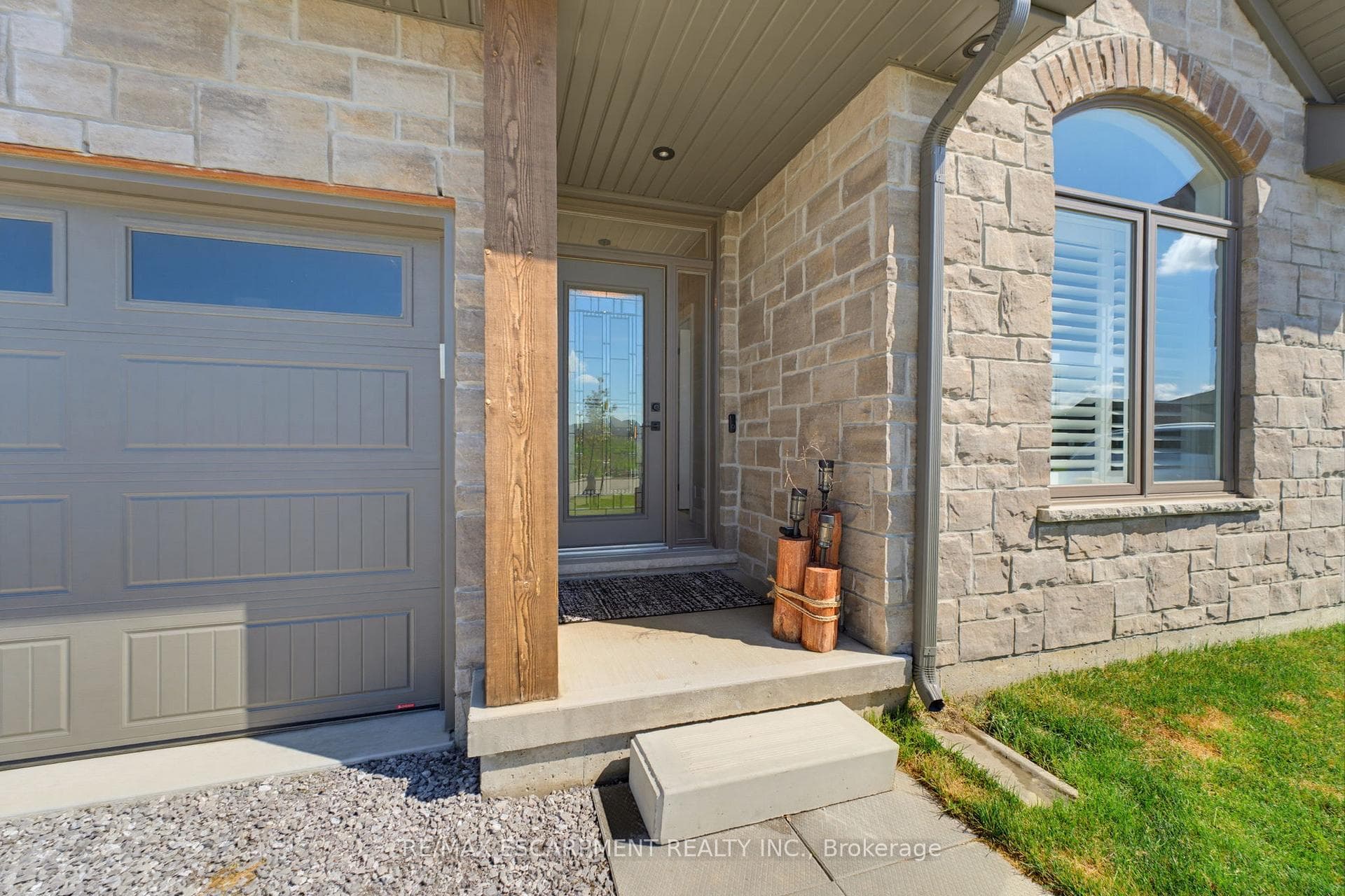 131 Craddock Boulevard photo 8