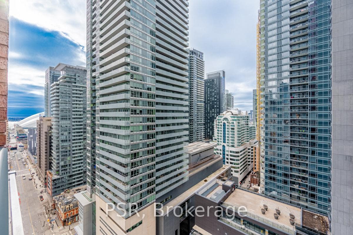 99 John Street Unit 2105 photo 27