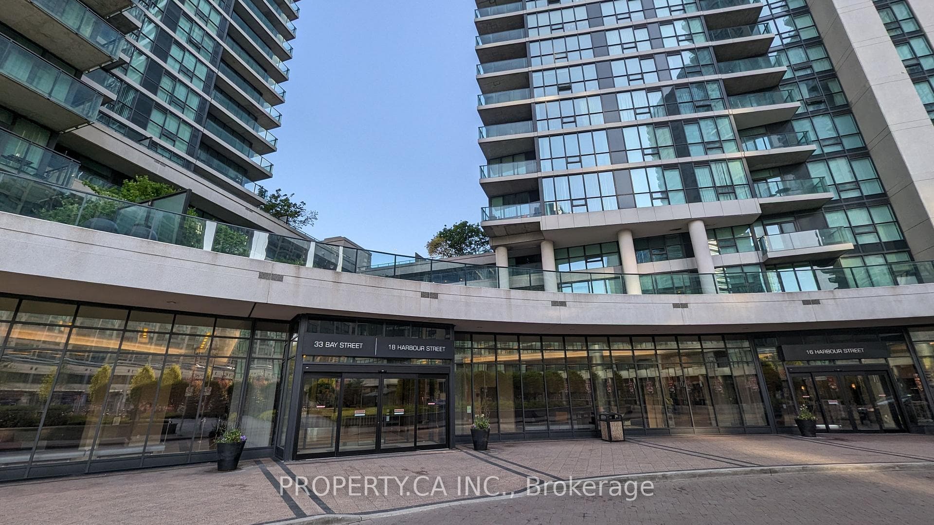 33 Bay Street Unit 1501 photo 1