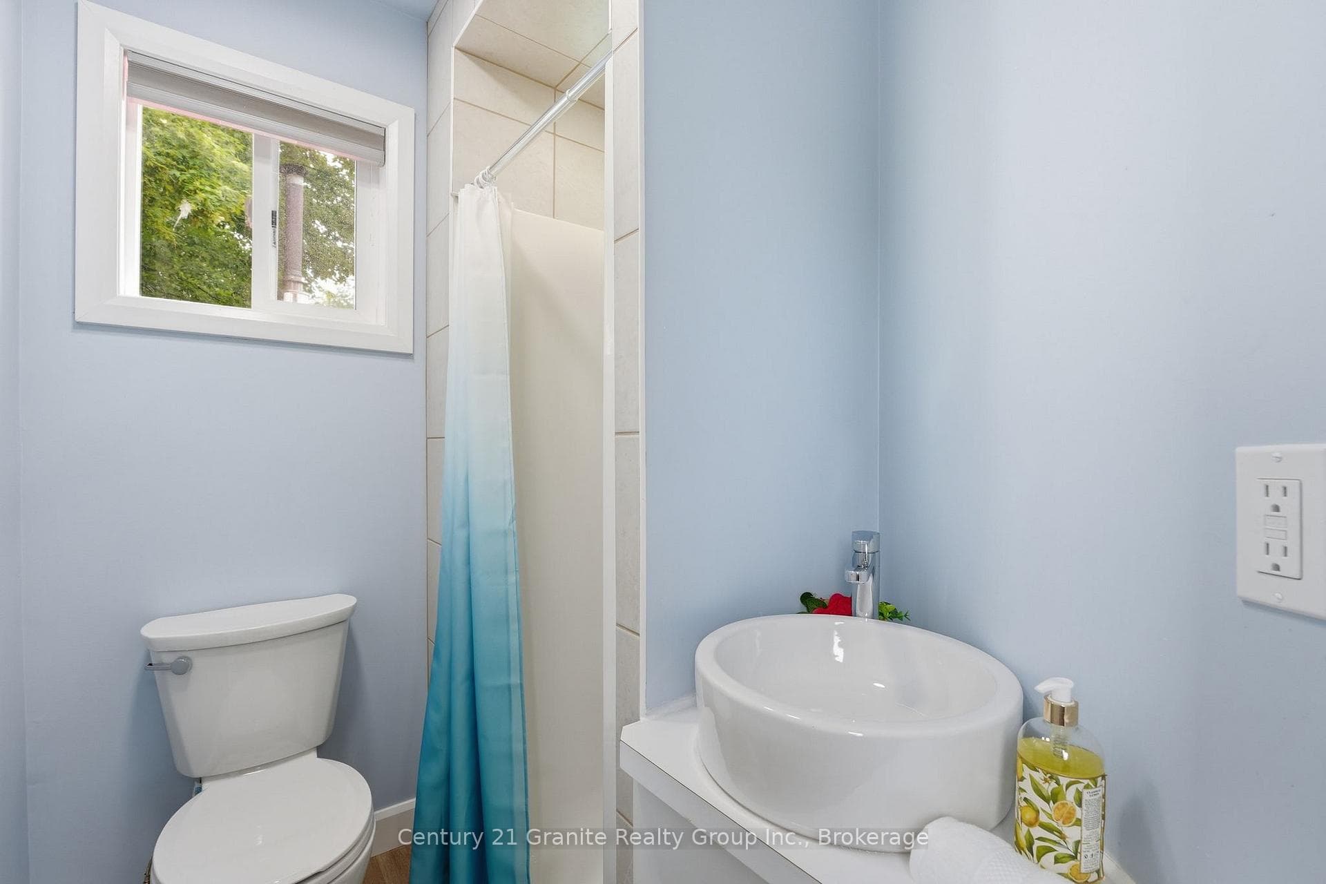 1742 Rose Island Road photo 22