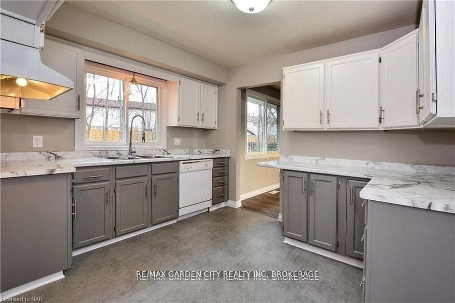 49 Bendingroad Crescent Unit -MAIN UNIT (2 FLOORS) photo 4