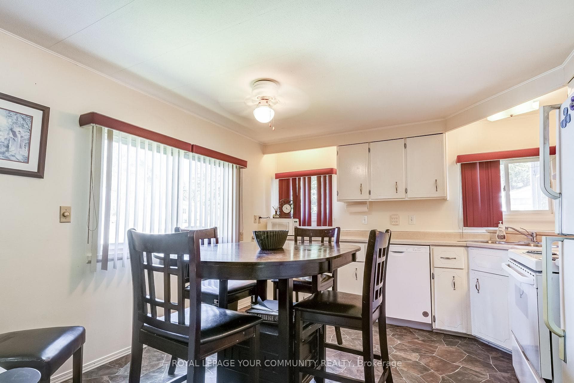 55 Cameron Drive photo 4