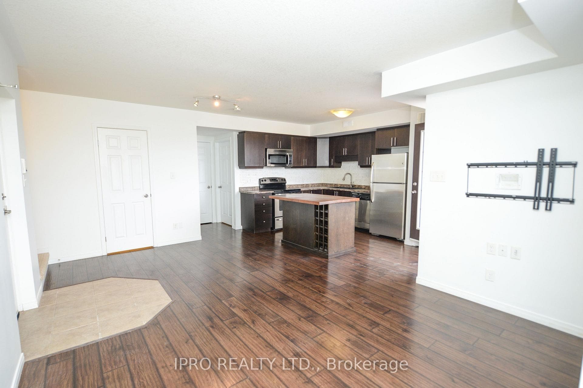 1460 Highland Road Unit 9K photo 4