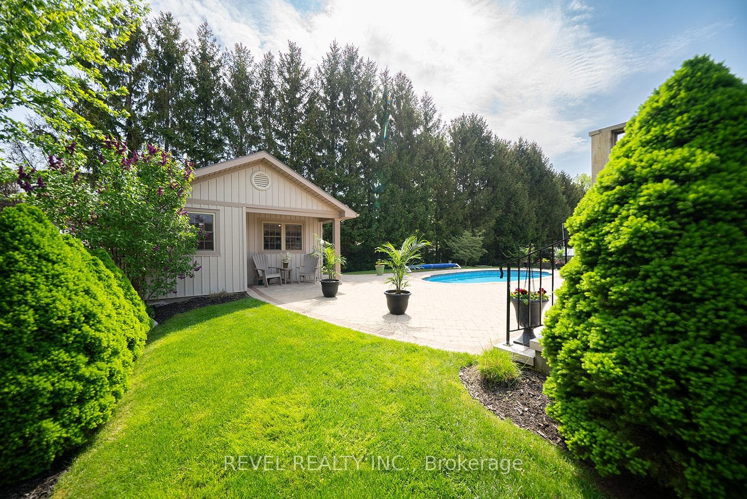 8 Ravine Court photo 29