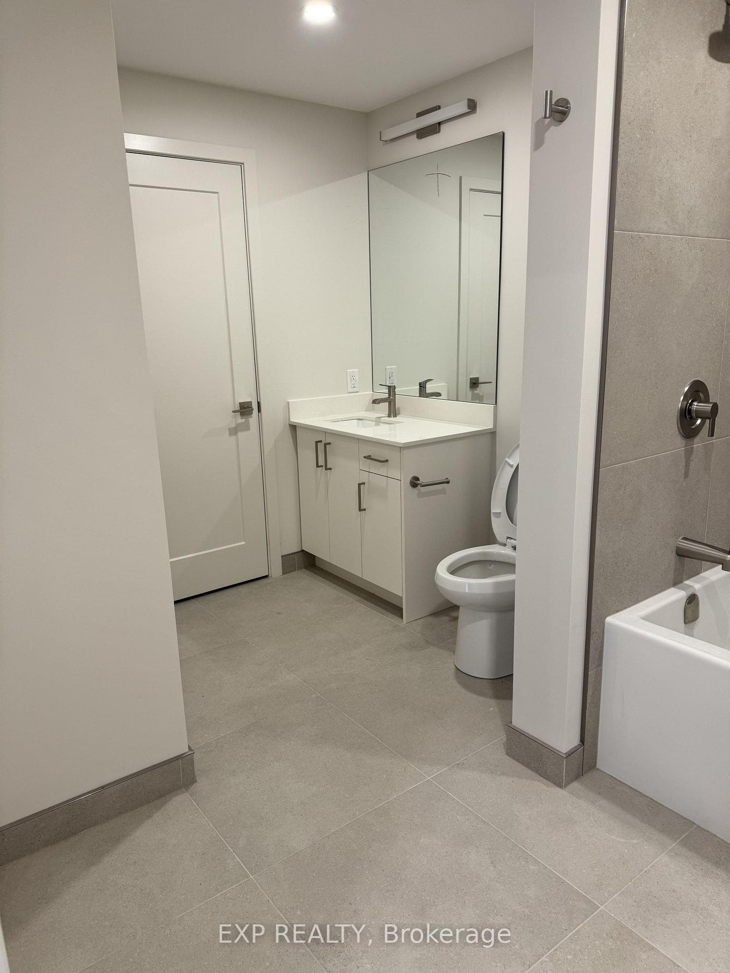 1301 Dorchester Avenue Unit 3 photo 6
