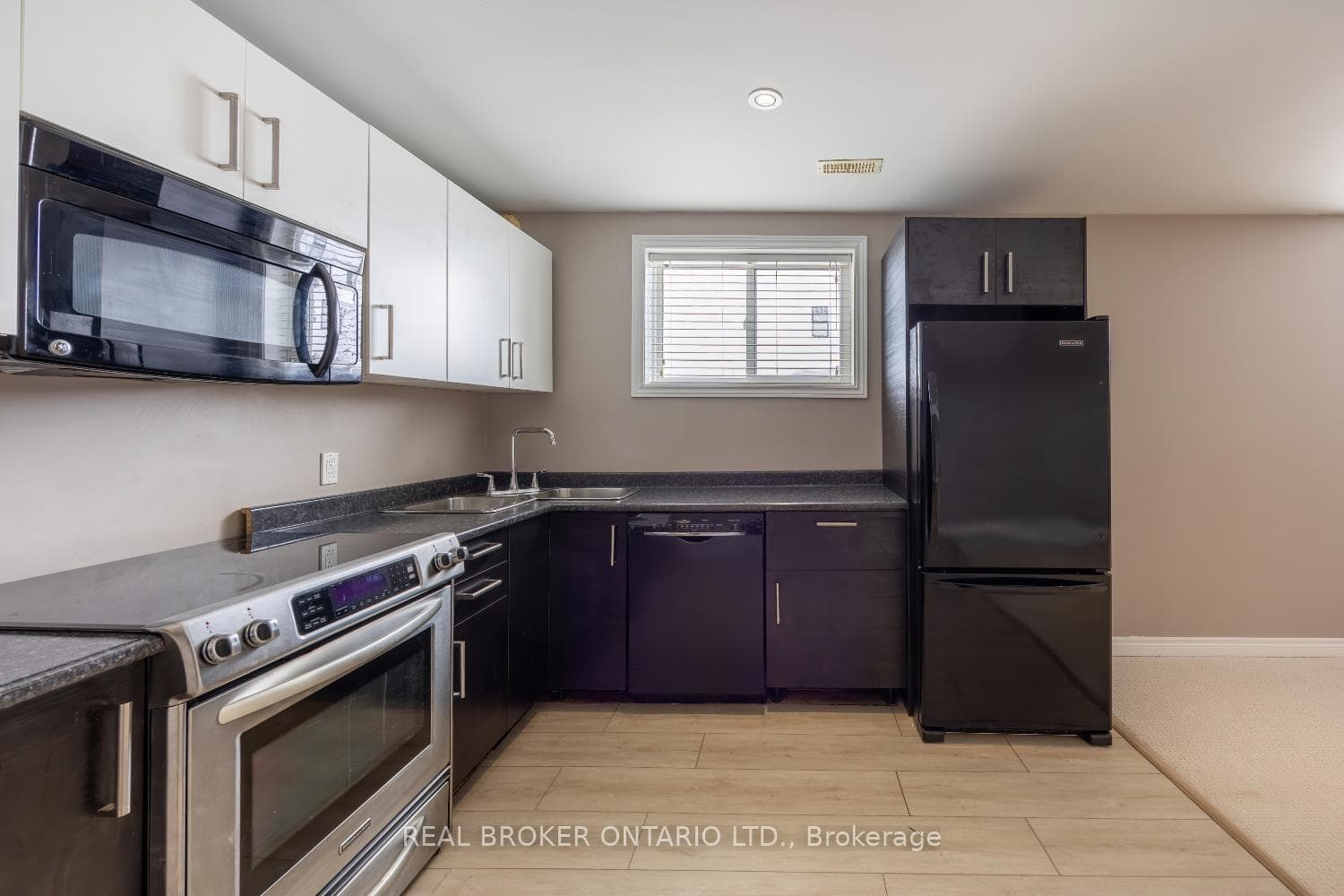 2560 Denure Drive Unit Lower photo 3