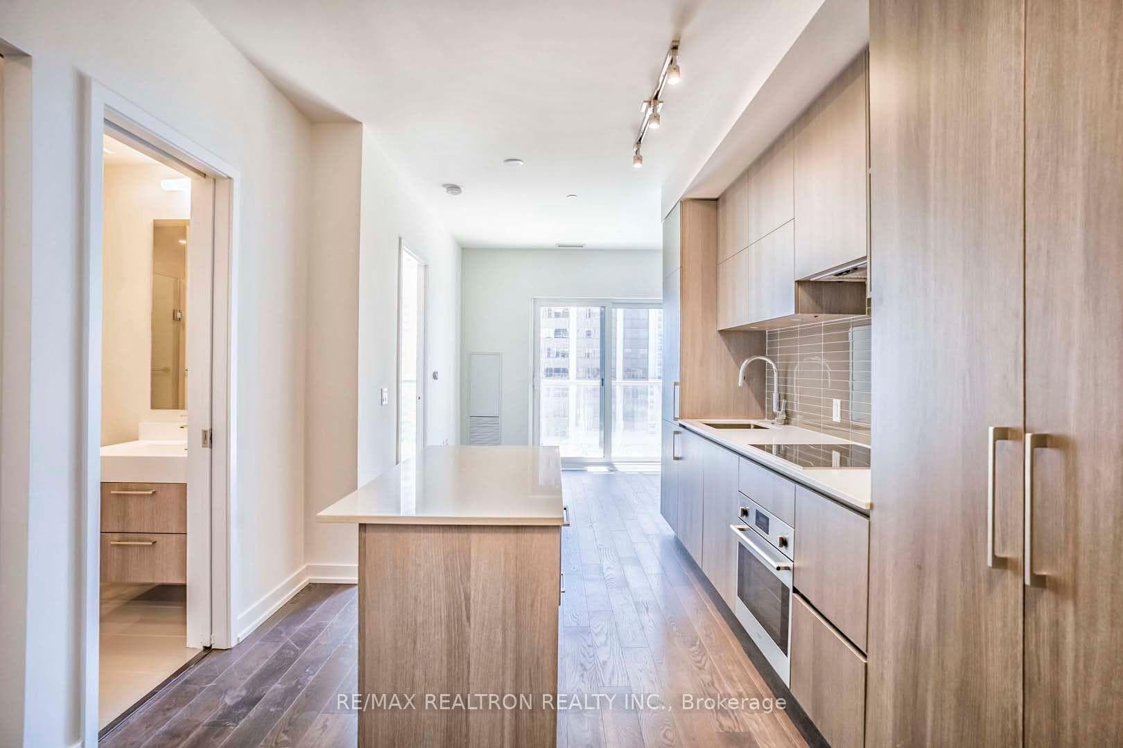 1 Yorkville Avenue Unit 3112 photo 2