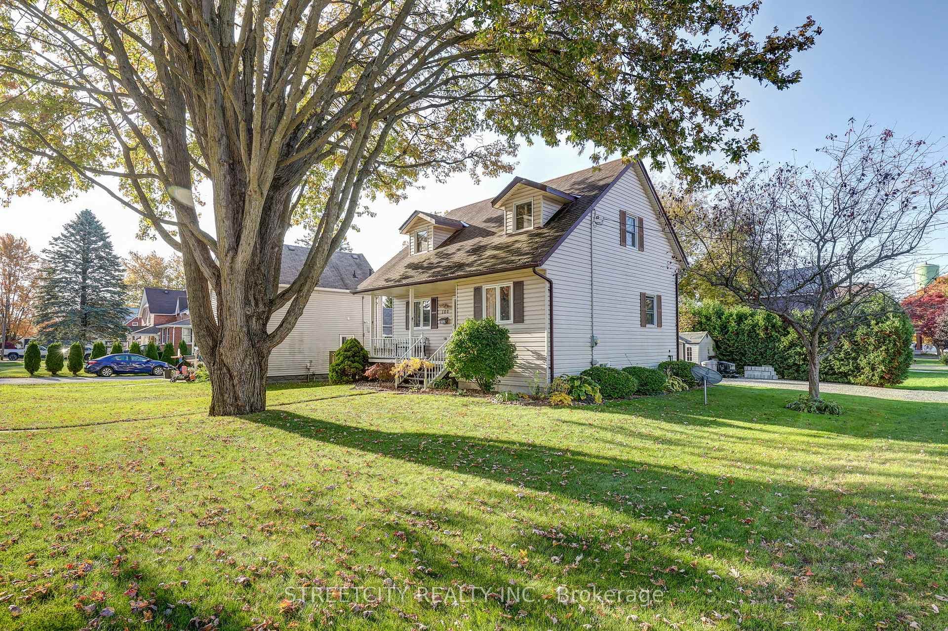 180 Nancy Street photo 6