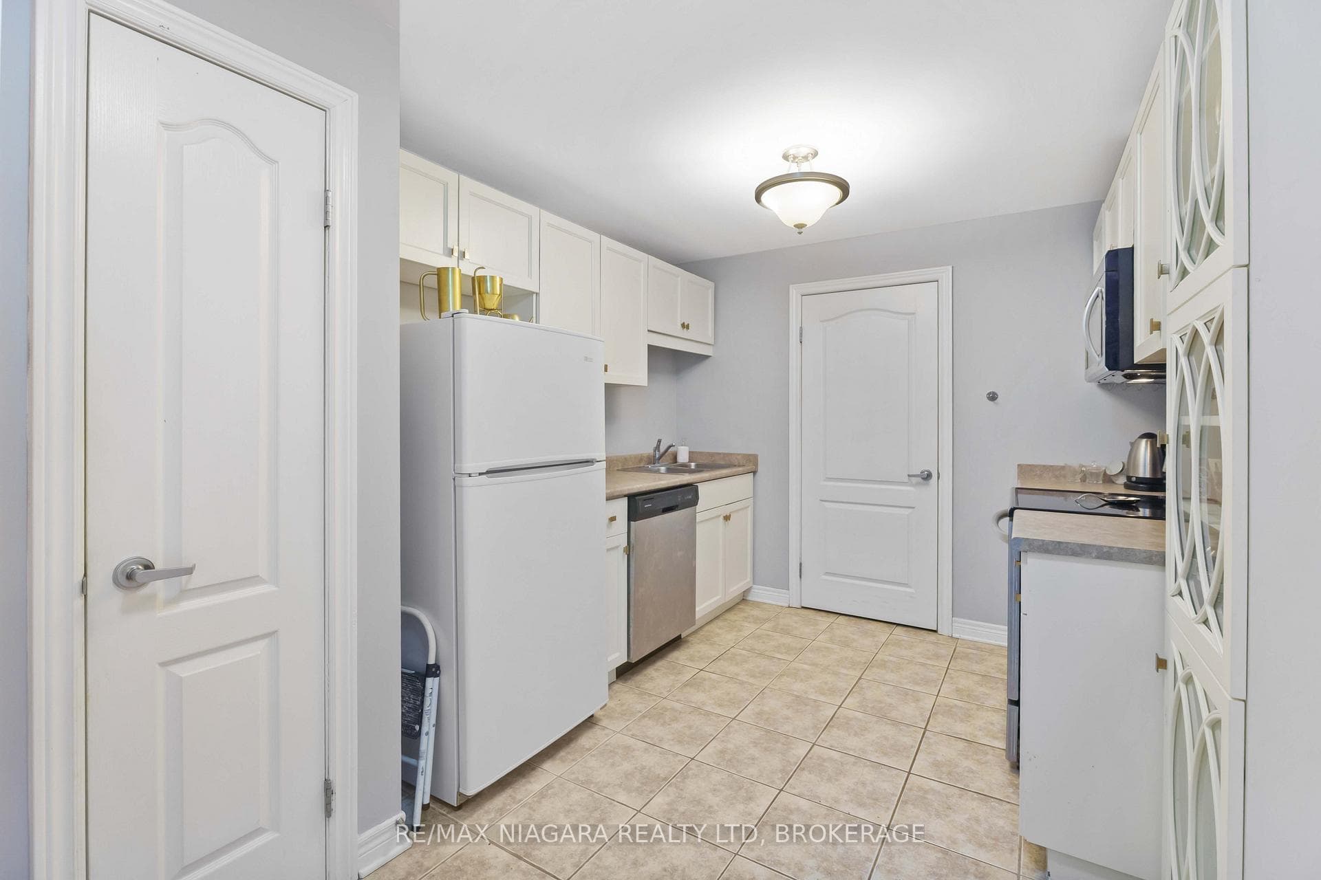 6350 DORCHESTER Road Unit 113 photo 11