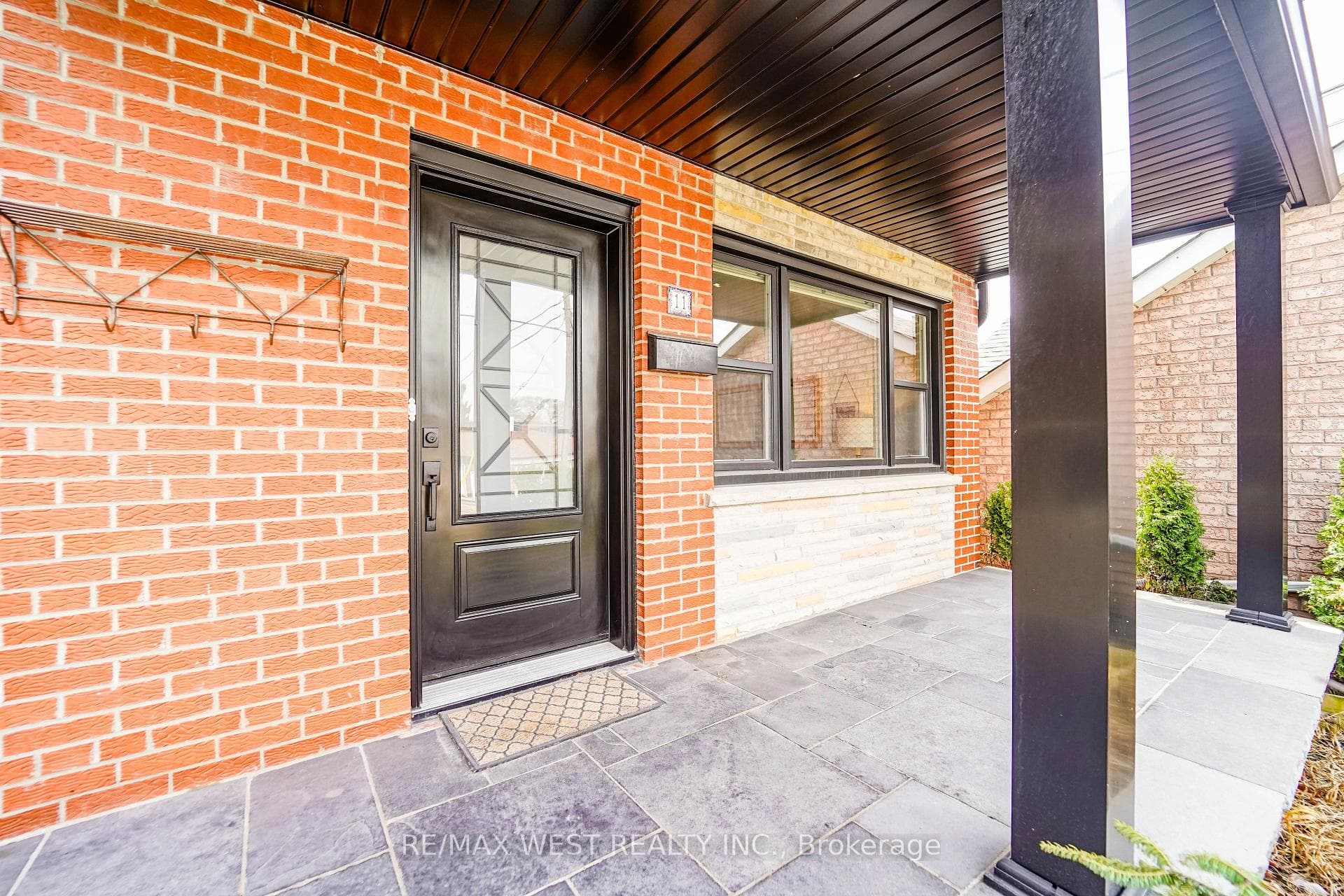11 Helen Avenue photo 11