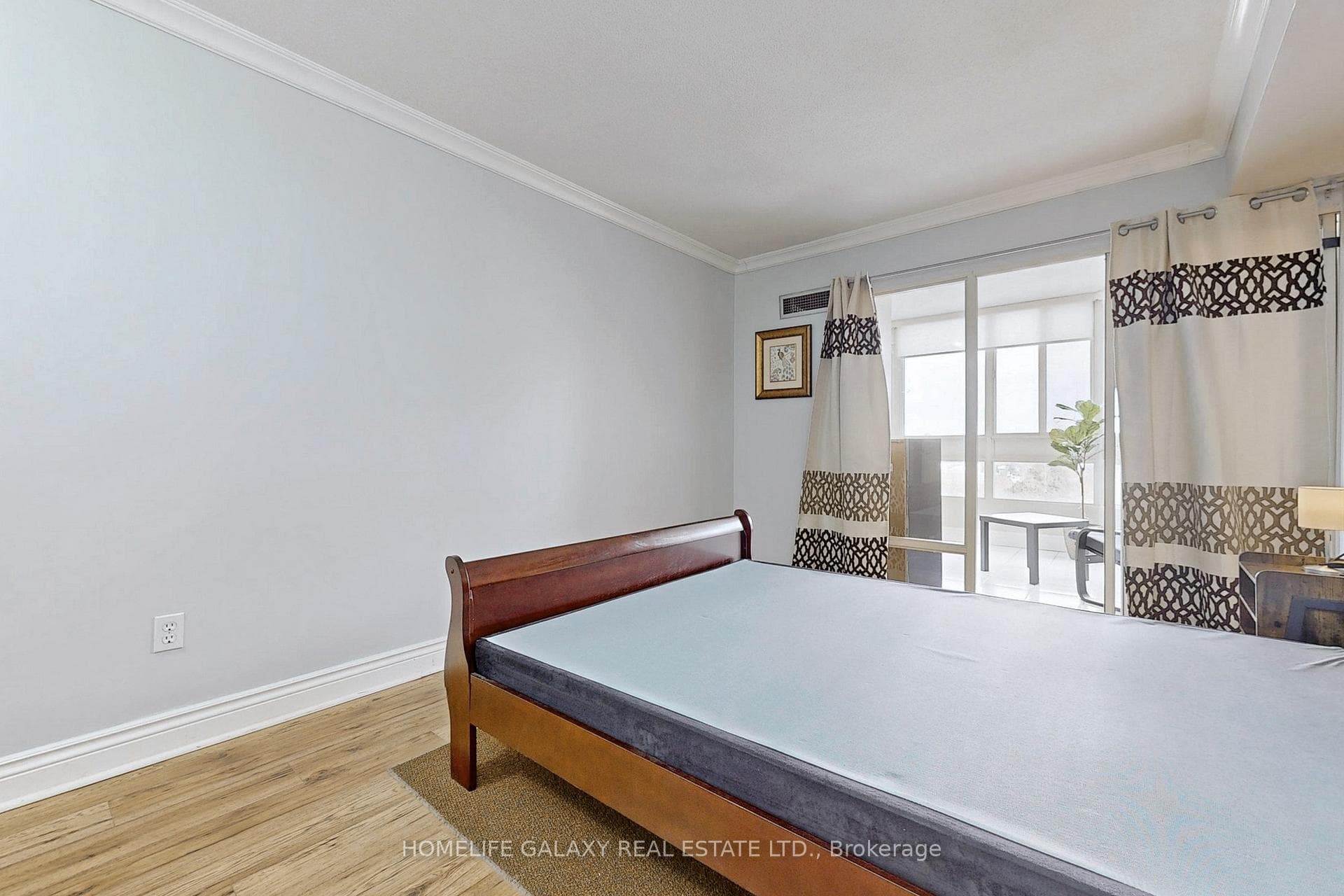 3231 Eglinton Avenue Unit 807 photo 24
