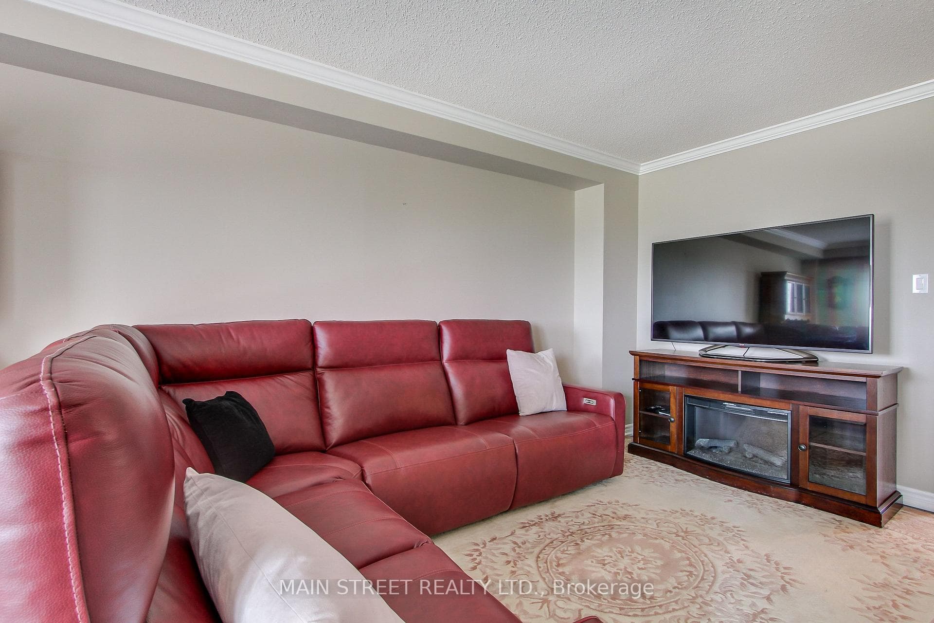 2259 Wildwood Crescent photo 18