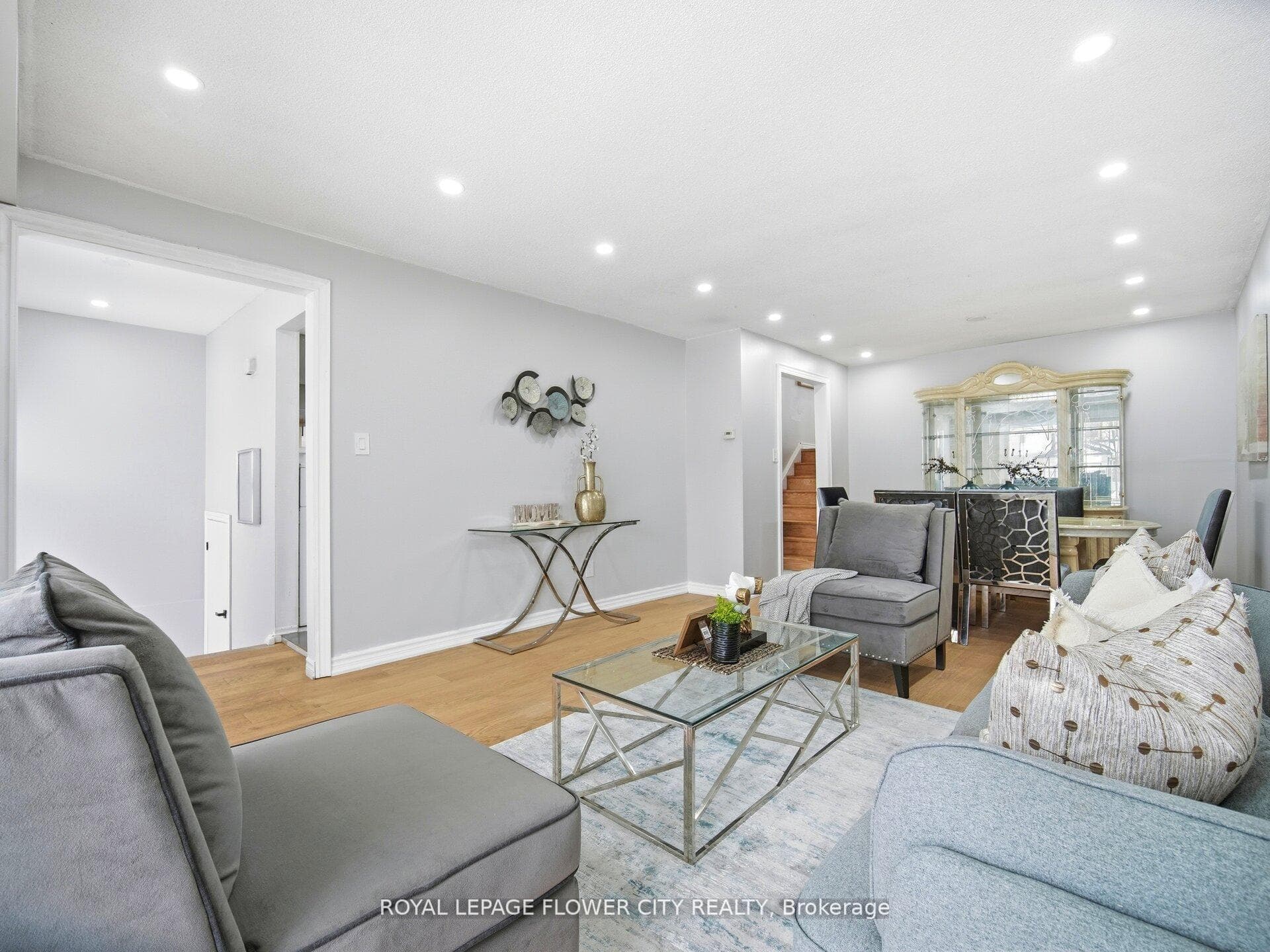 25 Abell Drive photo 8