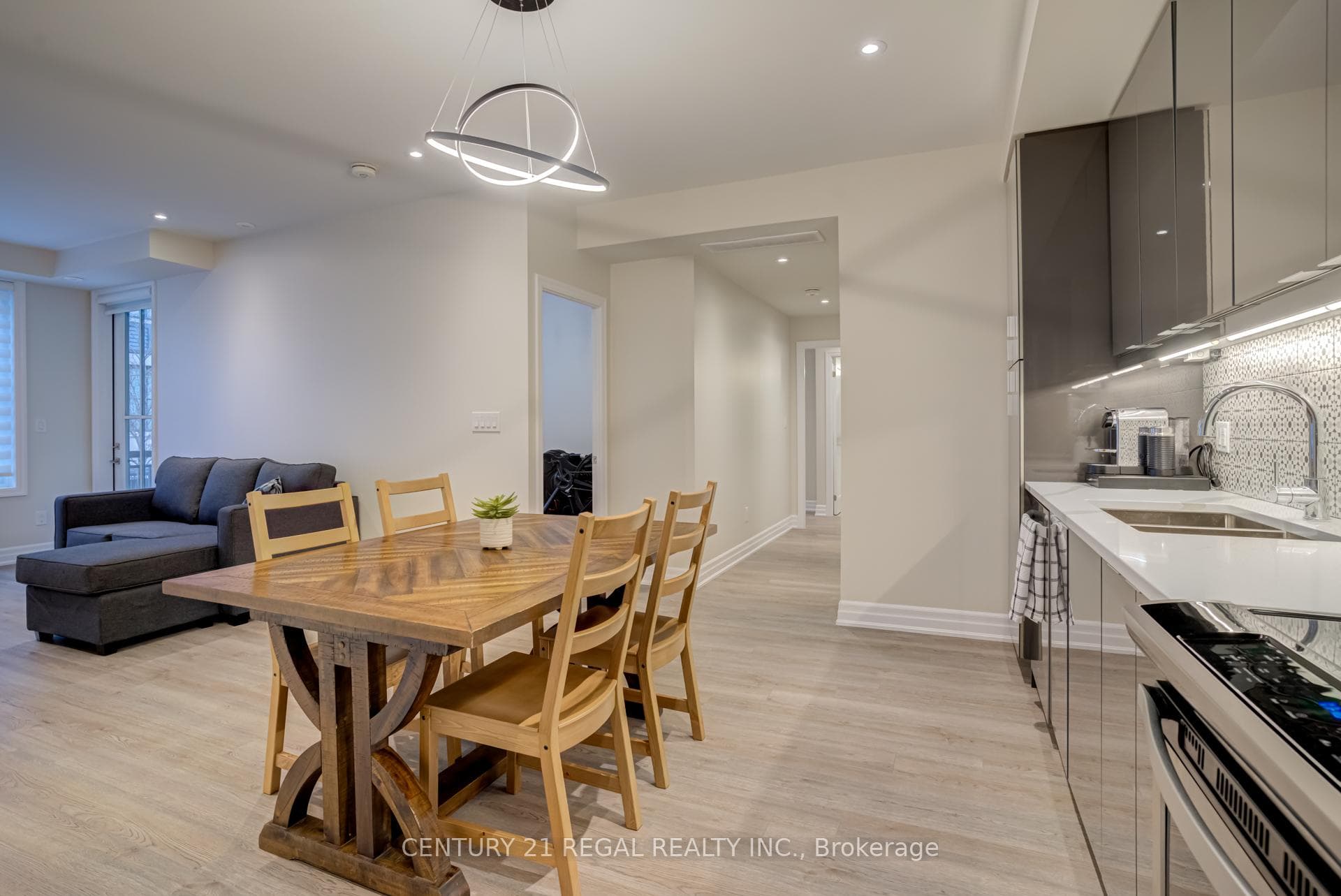 657 Cricklewood Drive Unit 512 photo 12