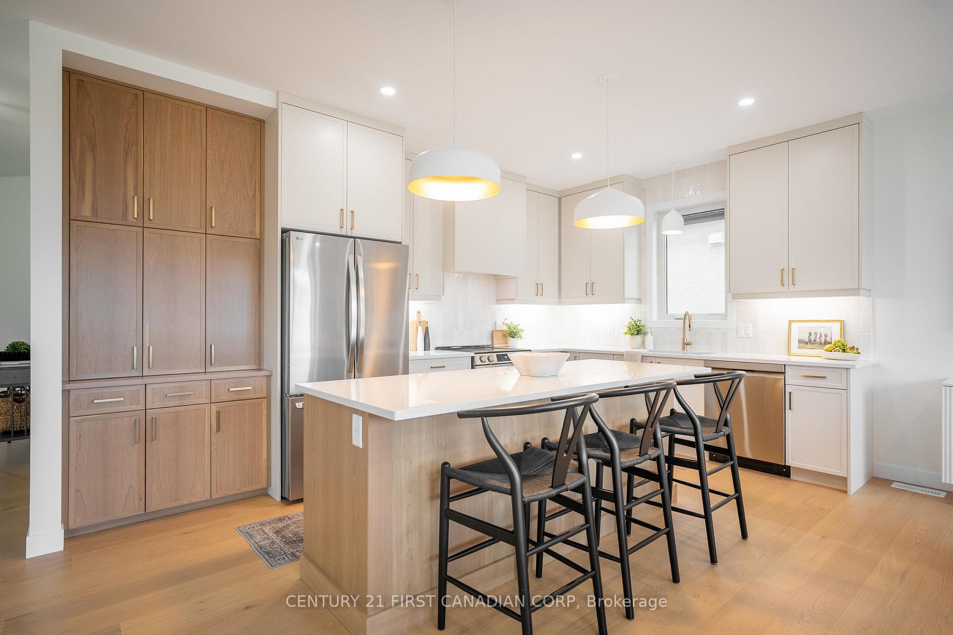 1378 Shields Place photo 6