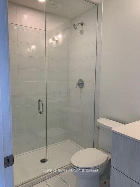 6 DAVID EYER Road Unit 509 photo 4