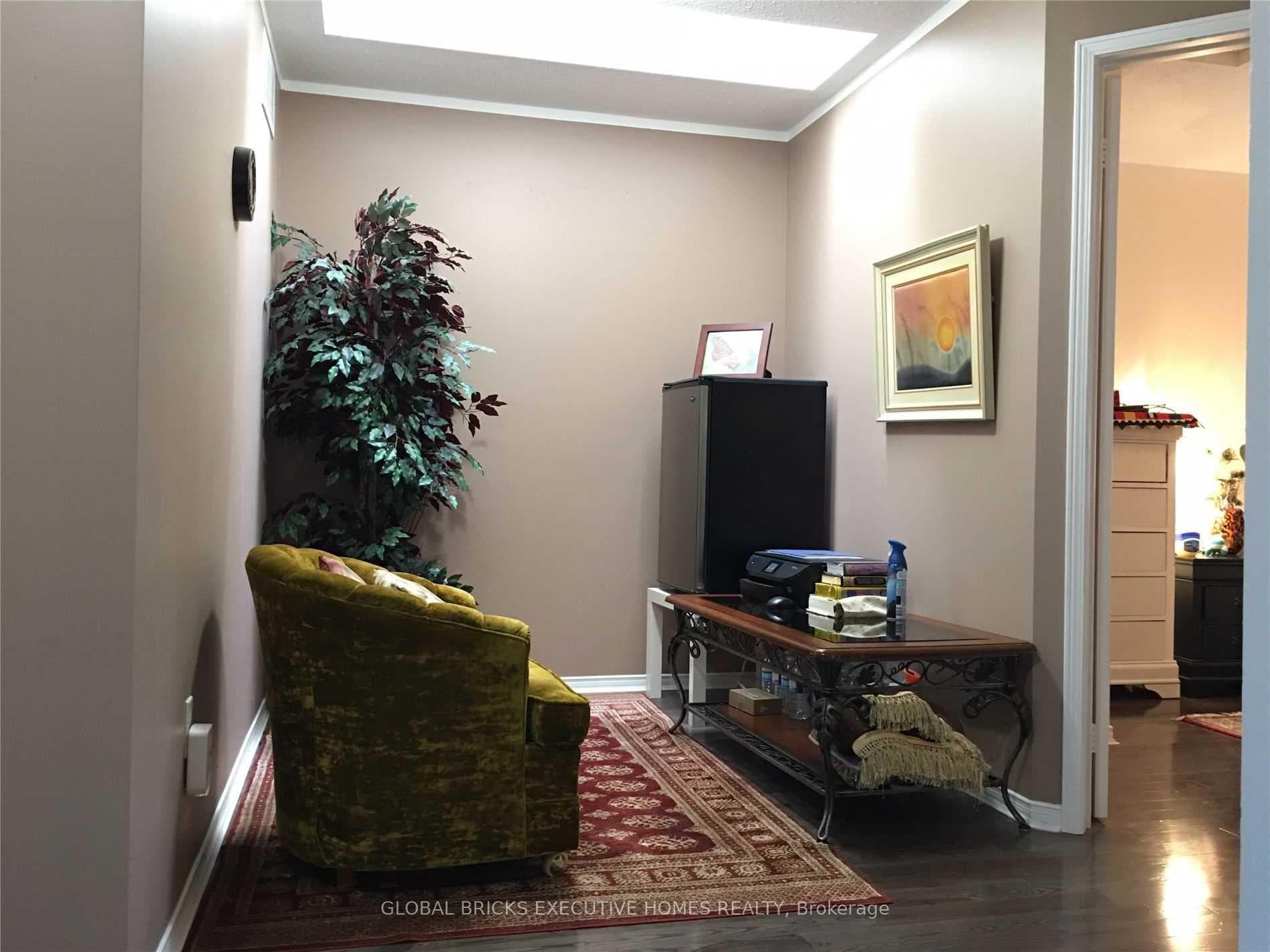 5030 Heatherleigh Avenue Unit 161 photo 10