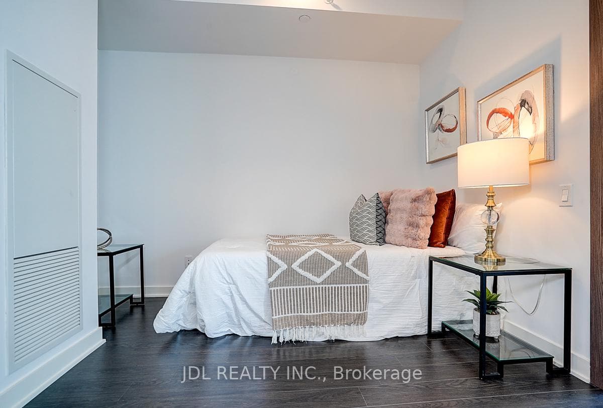 19 Bathurst Street Unit 3709 photo 26