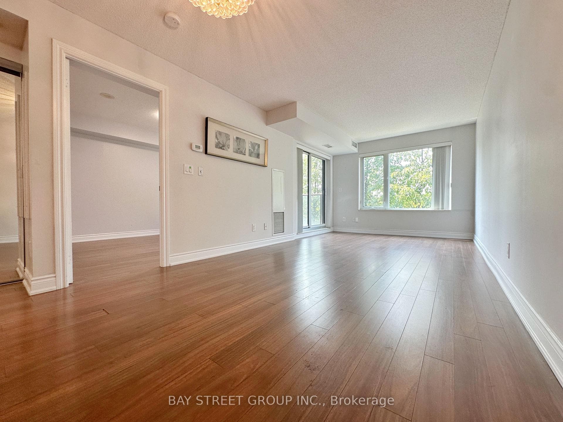 233 South Park Road Unit 207 photo 20