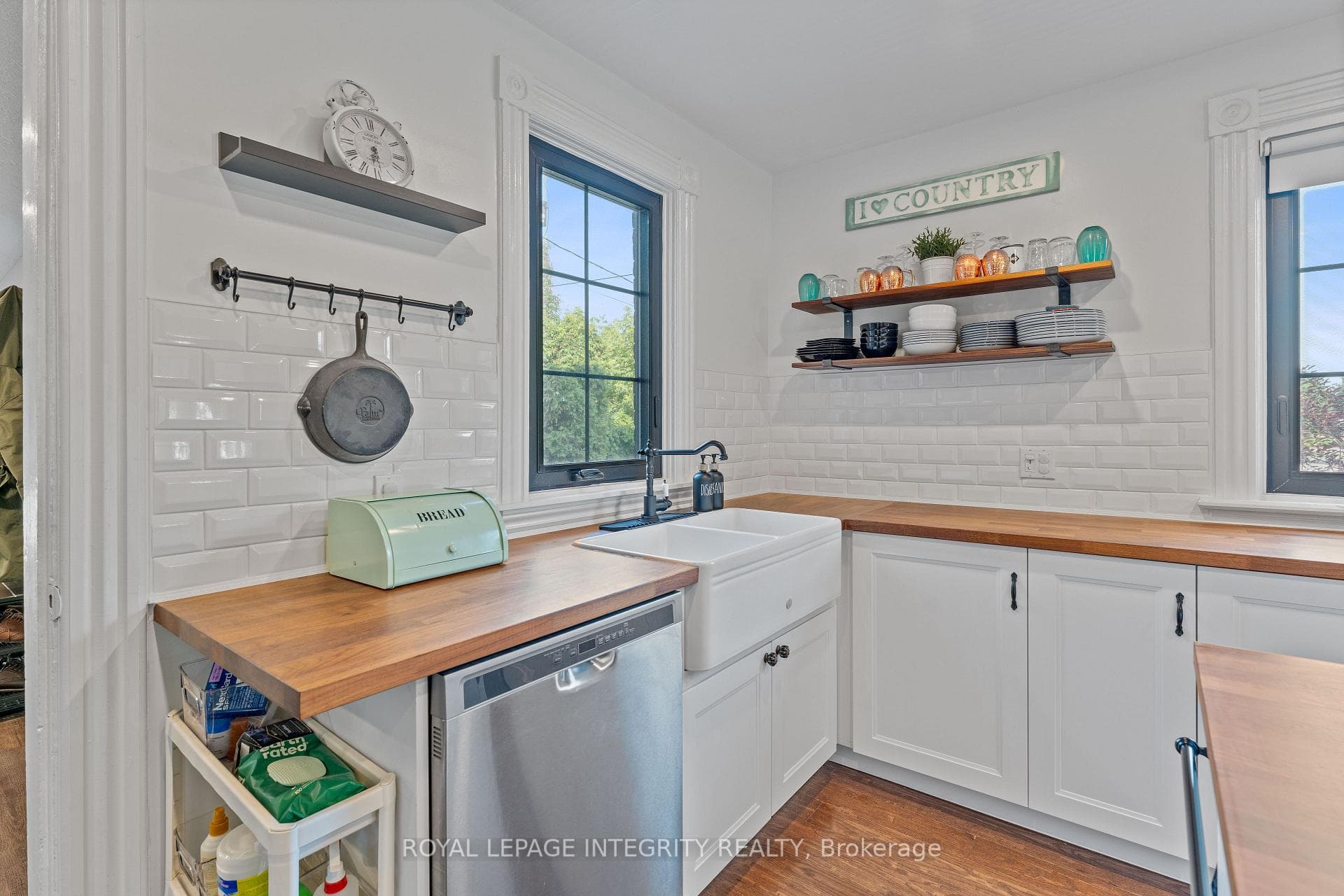835 Prescott Street photo 6