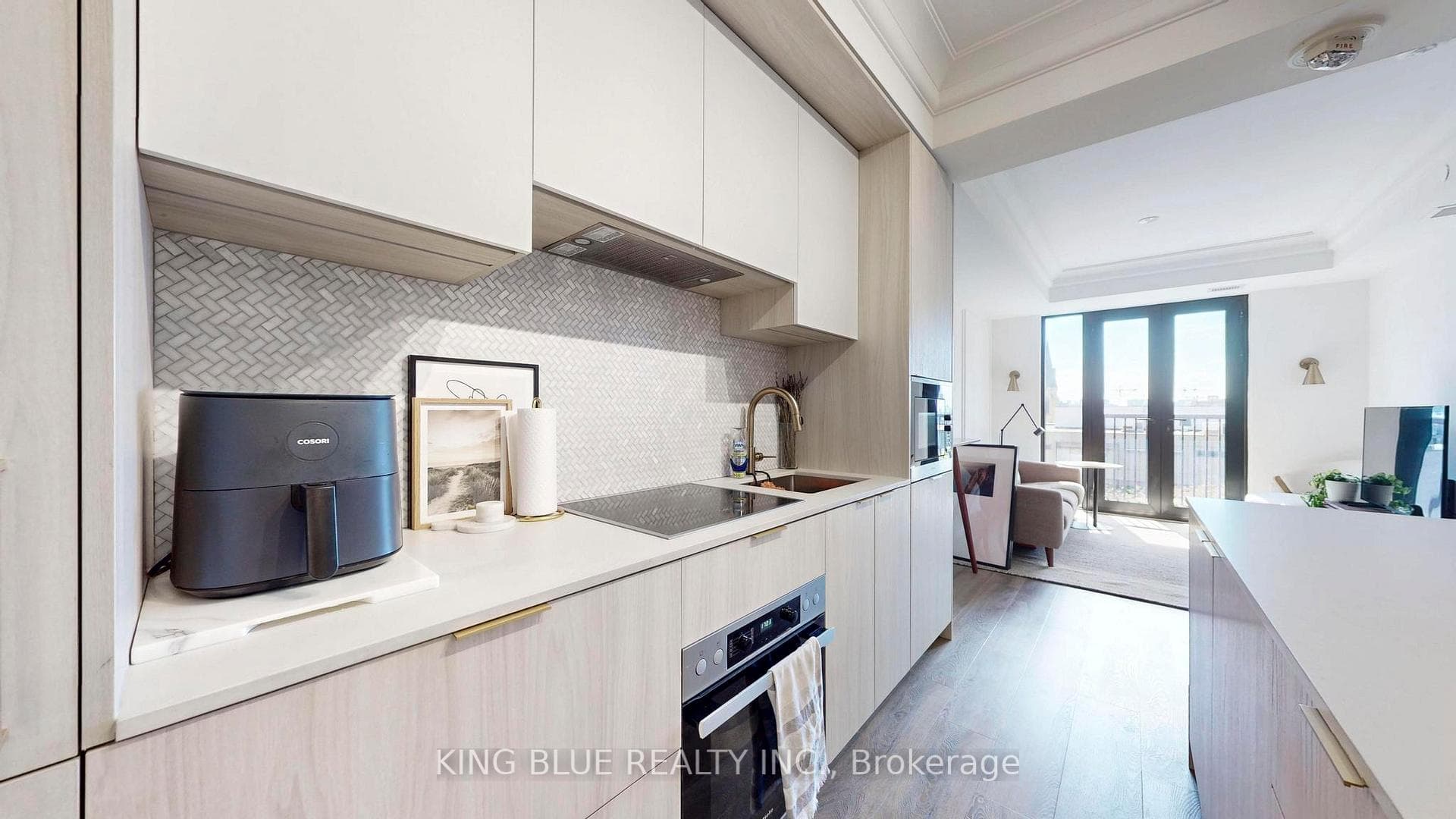 123 Portland Street Unit 701 photo 8