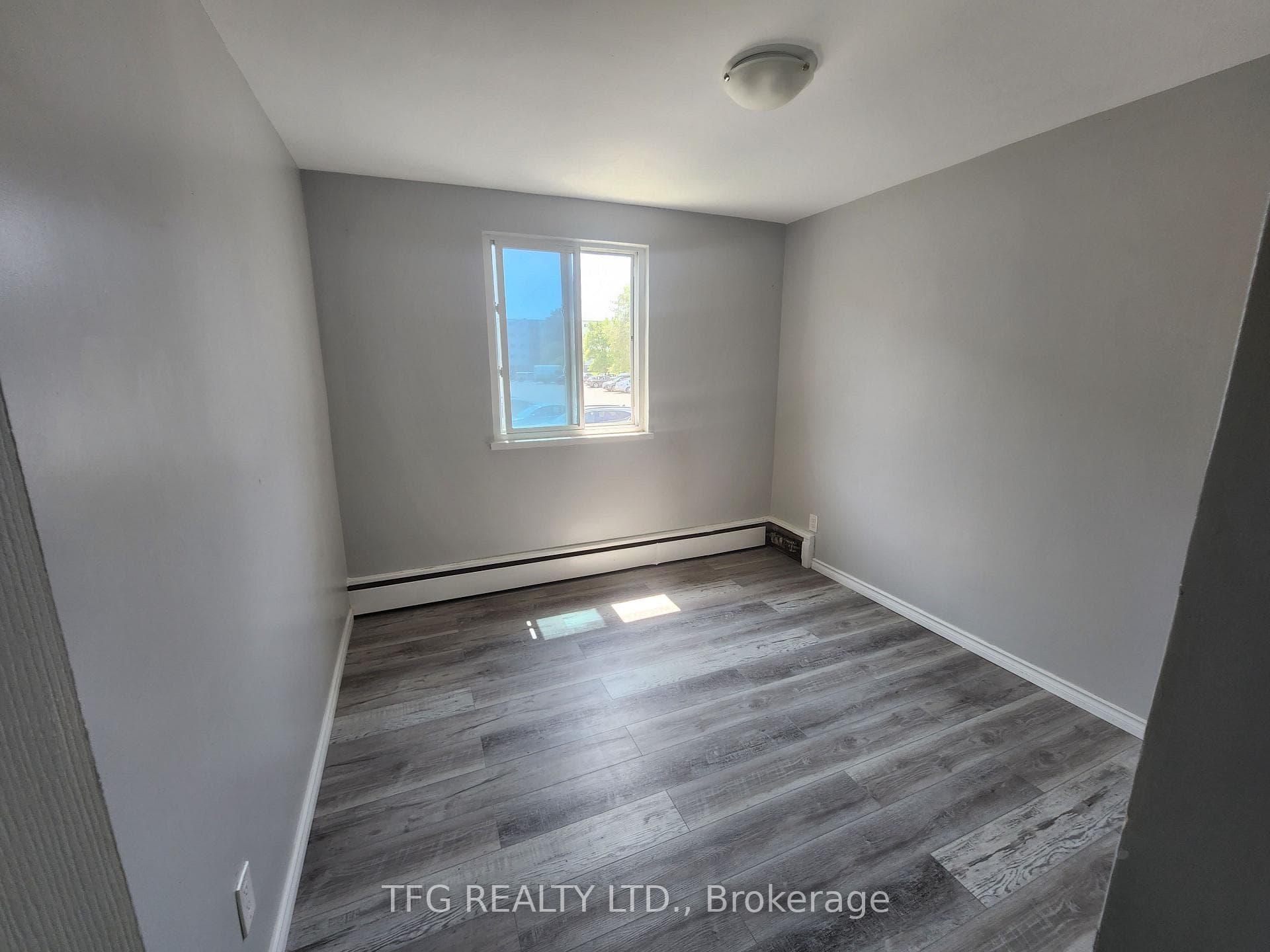 280 Montrave Avenue Unit 7 photo 9