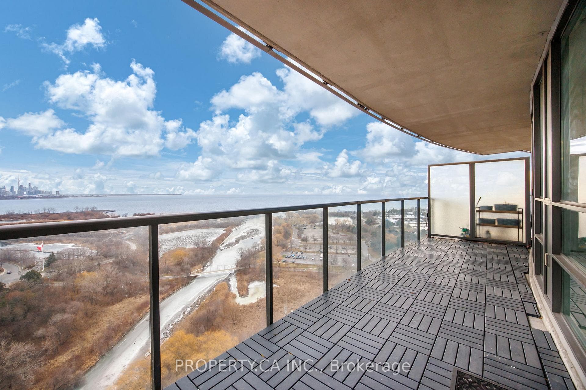 2230 Lake Shore Boulevard Unit 2206 photo 9