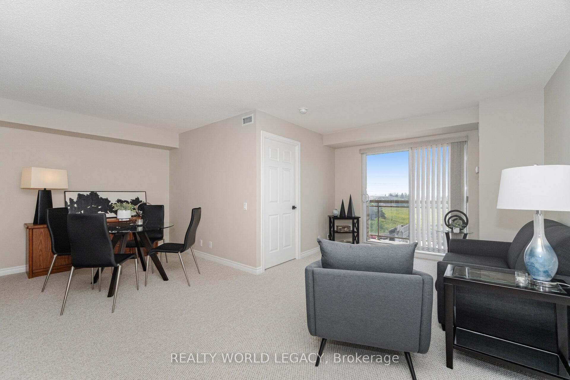 1720 Eglinton Avenue Unit 610 photo 12